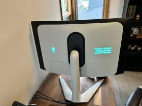 AW3225QF ALIENWARE Qd Oled Curved Screen #2