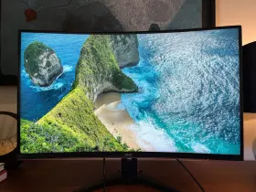 CQ32G1 AOC Curved Frameless Gaming Monitor