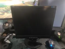LM742 AOC Vga Lcd Monitor