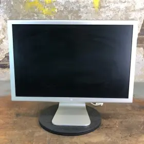 20250226 APPLE Widescreen Cinema Display Lcd Monitor