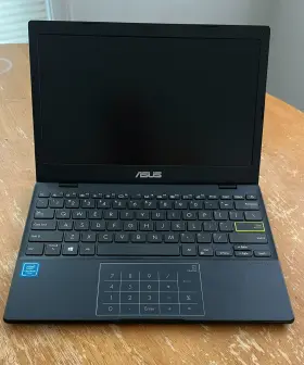 E210MA-212.HCW11 ASUS Laptop Intel Celeron Gb Ram Nvm