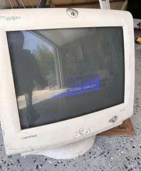 CO1056U COMPAQ Crt Vga Monitor Gaming