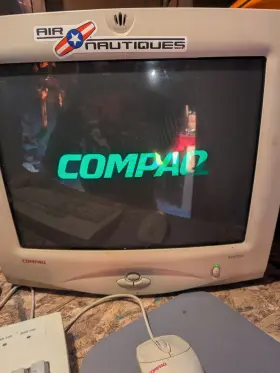 MV720 COMPAQ Gaming Presario Crt Vga Monitor