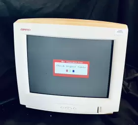 V500 COMPAQ Monitor