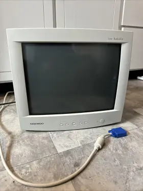 531X DAEWOO Crt Monitor High Refresh Rate