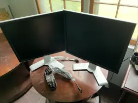 DC323 DELL Dual Fpc Lcd Monitor #2