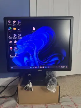 P1913S DELL Led Lcd Monitor Displayport Dvi Vga Stand