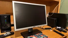 UN492 DELL Vga Dvi Lcd Monitor