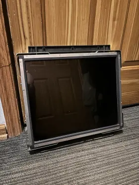 ET1935L-8CWA-0-BNPB-G ELO Touchscreen Monitor Powers