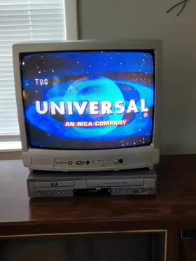 EWT19S3 EMERSON Crt Gaming Tv Television Fi