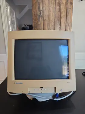 700-069CS GATEWAY Crt Gaming Monitor #2