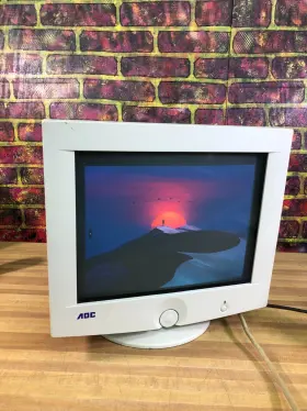 20251028 GATEWAY Aoc Envision Crt Monitor Gaming