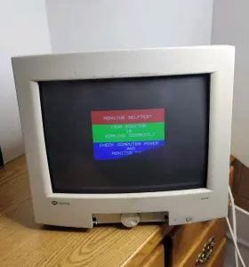 U7003 GATEWAY Vga Crt Monitor Great