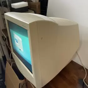 VX920 GATEWAY Diamondtron Crt Monitor Gaming Great #3