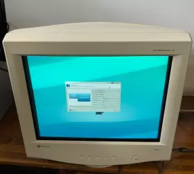 VX920 GATEWAY Diamondtron Crt Monitor Gaming Great