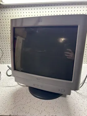 PE1162U HP Crt Monitor Gaming