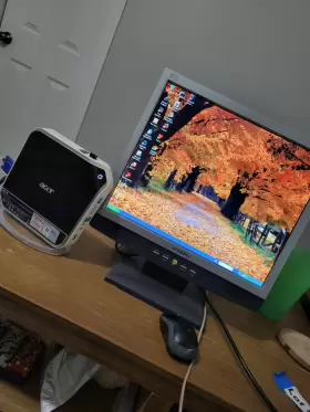 L70S HYUNDAI Lcd Monitor #2