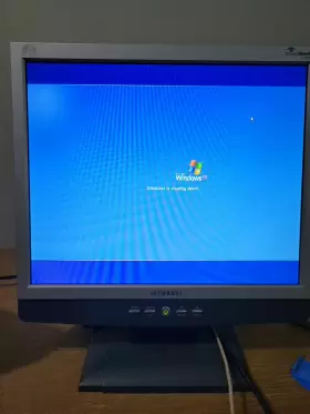 L70S HYUNDAI Lcd Monitor #3