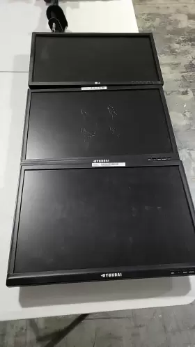 P226L HYUNDAI Desk Monitor