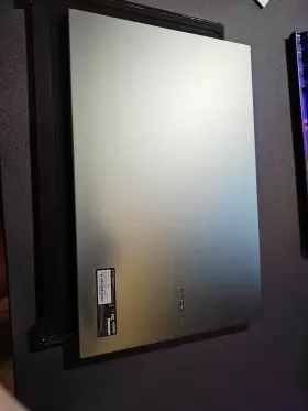 PU15-PRE INNOCN Oled Monitor #2