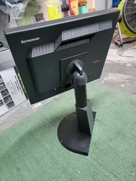 45J6708 LENOVO Thinkvision Lcd Monitor Vga Dvi Rotate #2
