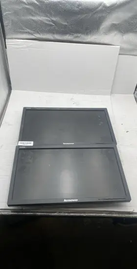 60AB-AAR1-WW LENOVO Led Monitor Dp Vga