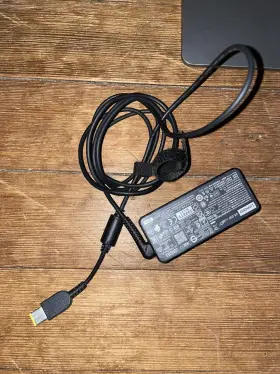 F19238FL0 LENOVO Flat Panel Monitor #2