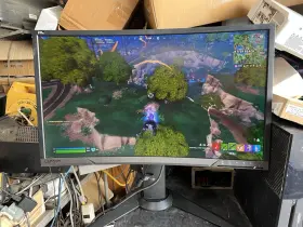 Y27G LENOVO Razer Curved Gaming Monitor