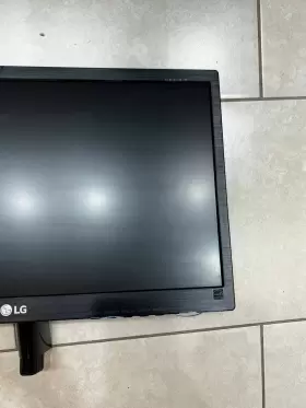 20M37D LG Screen Led Lit Monitor Stand #2