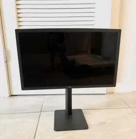 22MD4KA-B LG Ultrafine Widescreen Monitor Mac Speakers