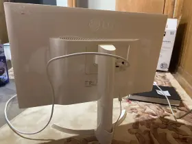 27UD69P-W LG Monitor Gently Great #2