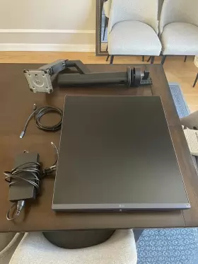 28MQ780-B.AUS LG Sdqhd Ips Led Monitor Ergo Stand