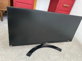 29UM60 LG Widescreen Monitor #3