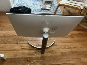 32UN650-W.AUS LG Uhd Ips Ultrafine Monitor Amd Freesync #2