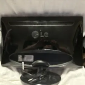 719192185319 LG Lcd Monitor #3