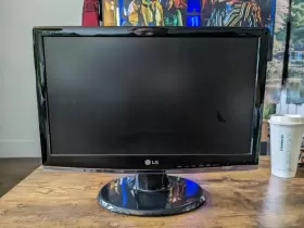 719192185418 LG Flatron Lcd Monitor Diagonal Screen