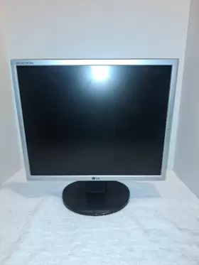 L1933TR-SF LG Great Flatron Monitor #2
