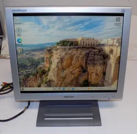 MD41079 MEDION Square Monitor Vga Dvi