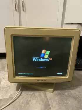 LM-1764 MICRON Svga Monitor Gaming