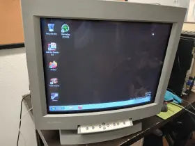 TUX1107SKTFW MITSUBISHI Pressview Diamondtron Crt Display