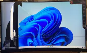 G32C4XS MSI Cracked Screen Fhd Curved Gaming Monitor #2