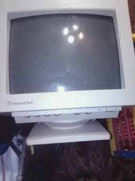 FB8537SVGA PACKARD BELL Crt Monitor Vga