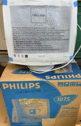 Philips 107s Vintage 17 Inch Crt Computer Monitor New In Box Very Rare Philips 107s Vintage 17 Inch Crt Computer Monitor New In Box Very Rare