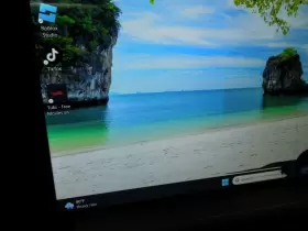 QE9850 PLANAR Qe Led Display Monitor #2