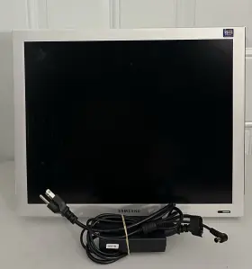 193P SAMSUNG Syncmaster Lcd Monitor