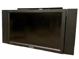 320P SAMSUNG Syncmaster Lcd Digital Display Mount Remote