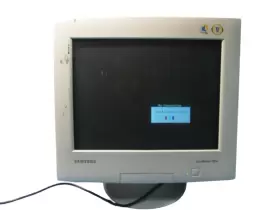 700NF SAMSUNG Syncmaster Monitor #2