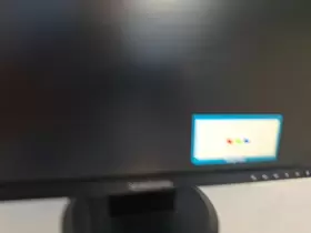 940BW SAMSUNG Syncmaster Lcd Monitor #2