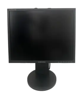 940T SAMSUNG Syncmaster Lcd Monitor