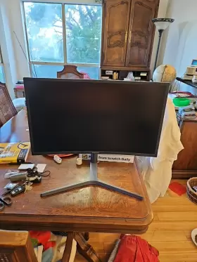 C27HG70QQN SAMSUNG Hdr Qled Curved Gaming Monitor